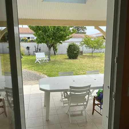 Semesterbostad Maison Spacieuse Proche Plages Et Village *