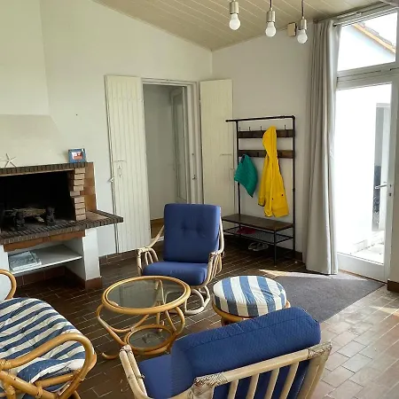 Semesterbostad Maison Spacieuse Proche Plages Et Village Saint-Denis-dʼOléron