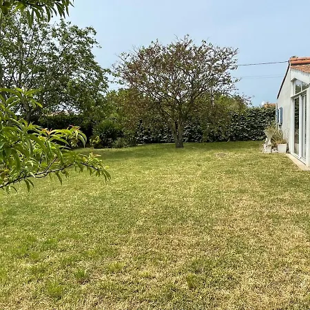 Semesterbostad Maison Spacieuse Proche Plages Et Village
