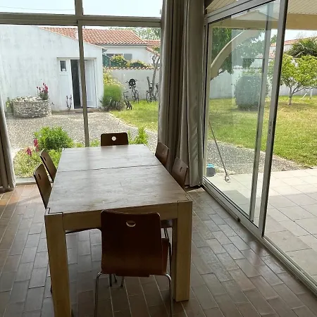 Hébergement de vacances Maison Spacieuse Proche Plages Et Village